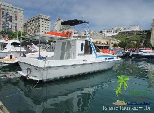 Lancha do trajeto Salvador para Morro de São Paulo