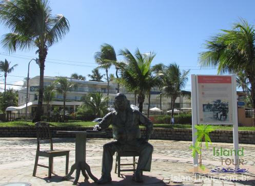 Praia de Itapuã - Salvador - Bahia - Estátua de Vinicius de Moraes