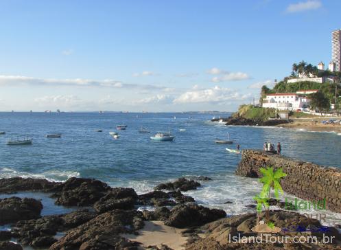 Praia da Barra - Salvador - Bahia - Vista do Forte de Santa Maria, com o Forte de São Diogo ao fundo